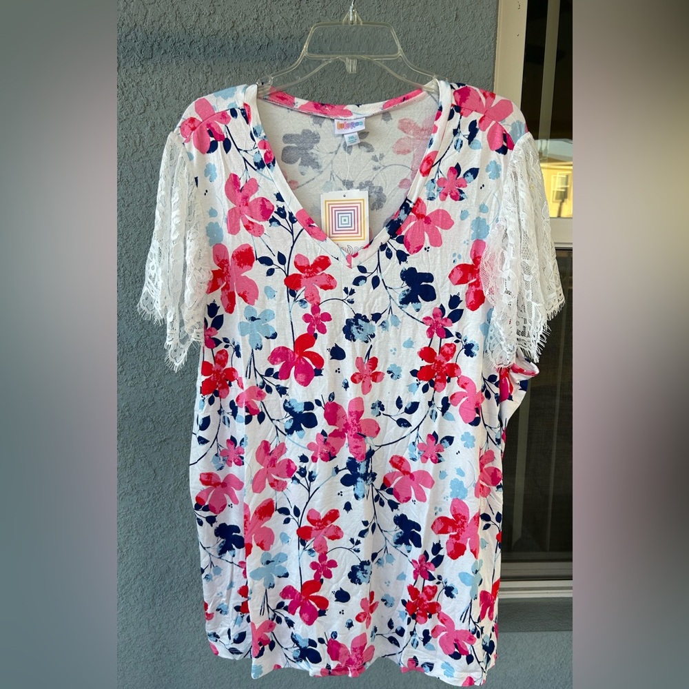 LuLaRoe Colorful Floral V-neck Lace Sleeves Top 2X Stretchy Comfortable NWT